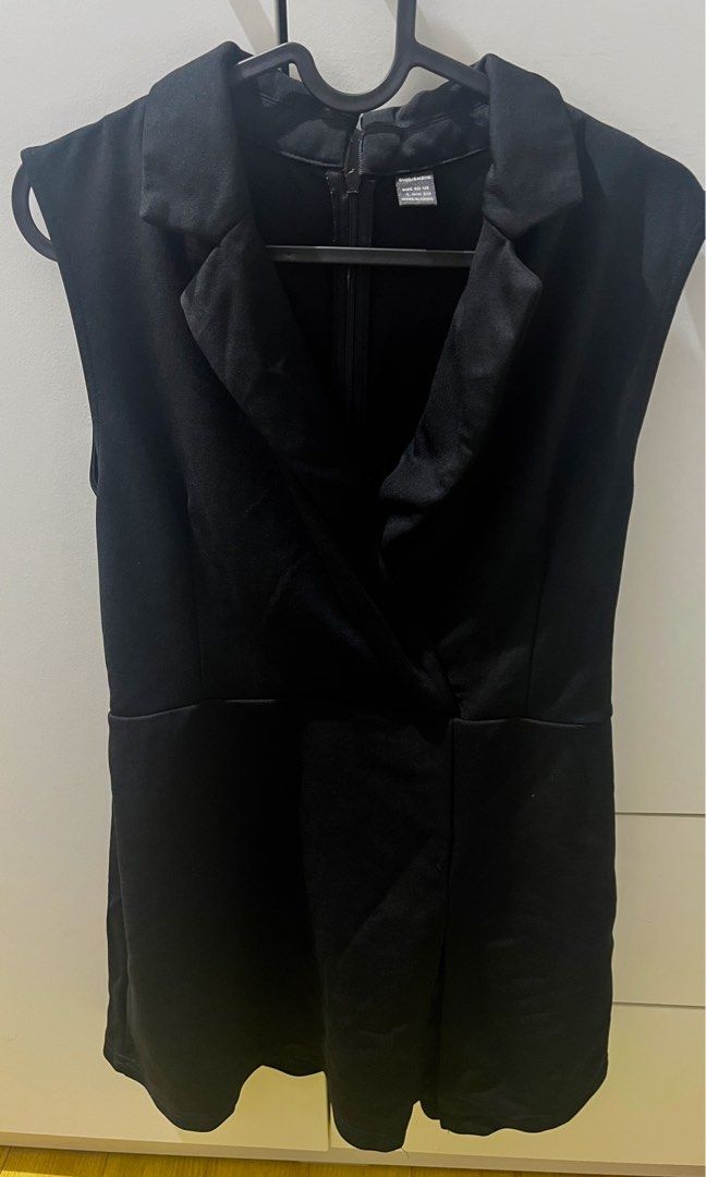 SHEIN Black Romper (Category: Rompers) located in Marikina City. Submitted by sofiafntblla (Listing ID 1393389042, Image 1). Description: This is so nice even for formal or casual wear. Rfs: no longer fits me 🥲.