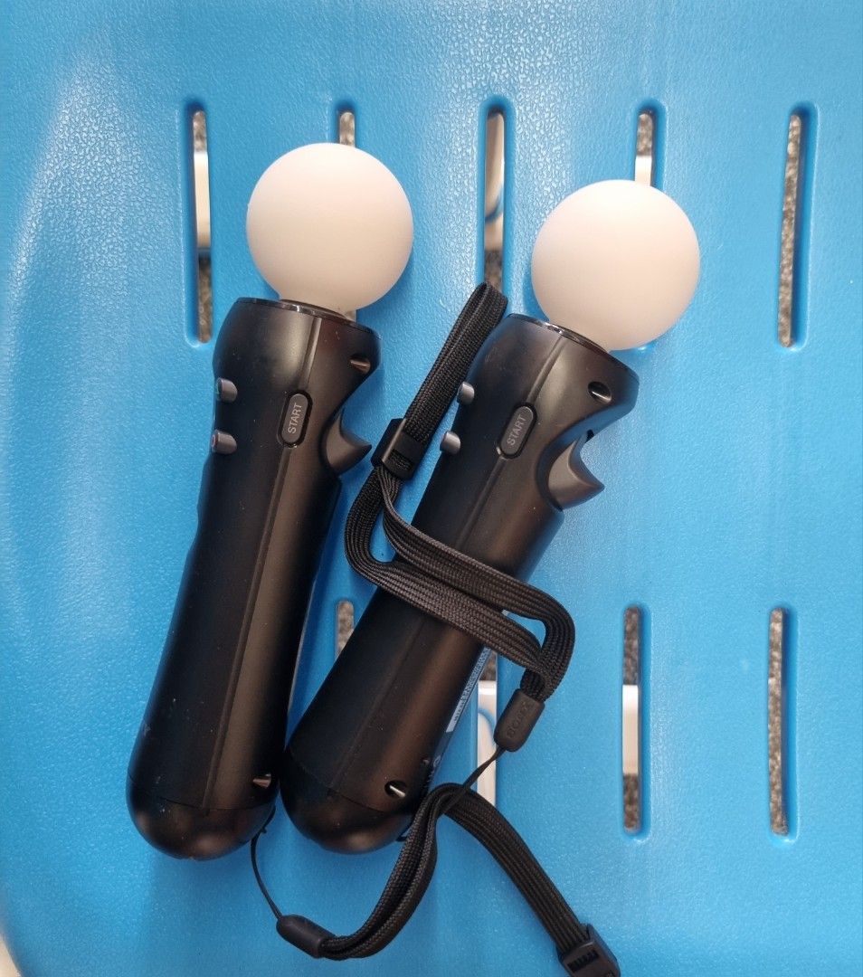 Sony PlayStation VR Move Motion Controllers, Video Gaming, Gaming ...