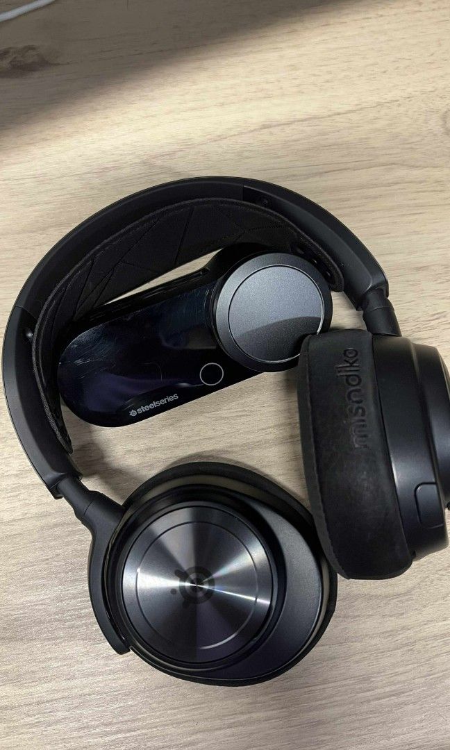 SteelSeries Arctis Nova Pro Gen2 with GameDAC Wired Gaming Headset (Category: Headphones & Headsets) located in Quezon City. Submitted by seeeen (Listing ID 1393311667, Image 1). Description: Complete with box and all included in the box - manual, cables, mic foam etc. Slightly negotiable with free upgraded earpads: misodiko cooling gel earpads. I still have the original but leather wore down, in case you still want it included No issues or histo