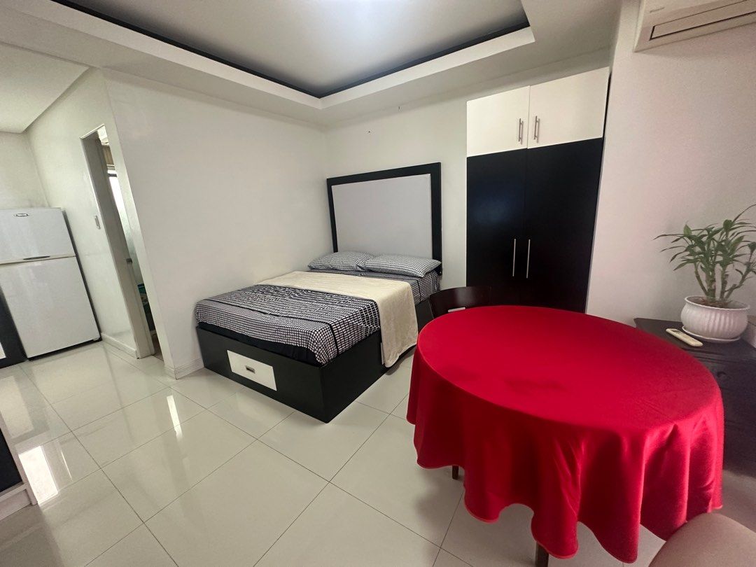 studio condo unit for lease Birch tower condo (Category: Apartments & Condos) located in Manila. Submitted by ronald.pontuya (Listing ID 1393252104, Image 2). Description: Studio unit for lease facing Manila Bay just a a walk to Manila Robinsons mall you will just cross the Pedro Gil Street, walking distance to PGH hospital, St Paul, UP Medical School, LRT.