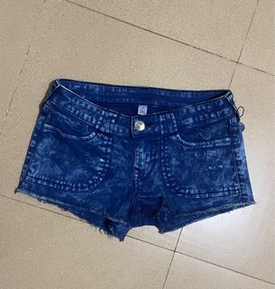(Category: ) located in . Submitted by mg909 (Listing ID 1393350848, Image 1). Description: .