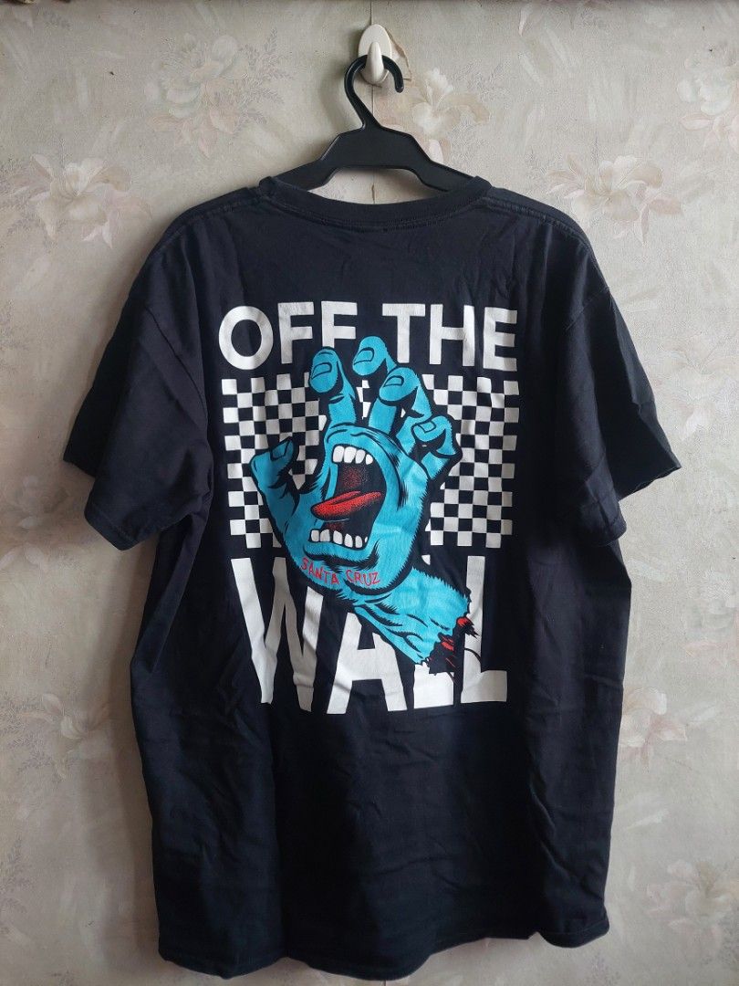 Vans Santa Cruz Shirt (Category: Tshirts & Polo Shirts ) located in Manila. Submitted by khuzko (Listing ID 1393299082, Image 2). Description: 📌Decent Condition 📌Authentic 📌Loc: Sta Mesa, Manila 📌Mop: gcash 📌Mod: lalamove (sf will be shouldered by buyer) 📌Negotiable if purchasing 4 or more clothes 📌Pm for more pics & details Tags: Ukay Ukay, Pre Loved, Clothes, Vans, Santa Cruz.