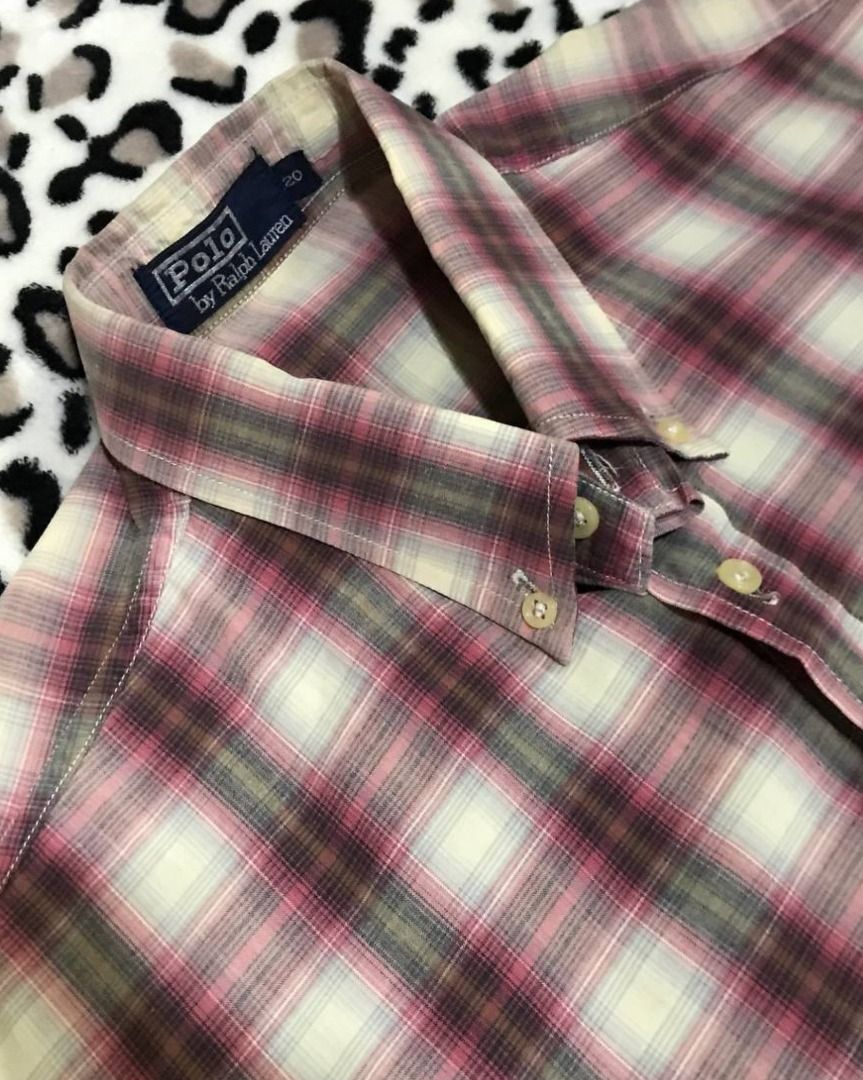 Vintage Polo Ralph Lauren (Category: Tshirts & Polo Shirts ) located in Quezon City. Submitted by fortecant (Listing ID 1393269325, Image 2). Description: ˜”*°• 𝒮𝒾𝓏𝑒 𝓪𝓷𝓭 𝐹𝒾𝓉•°*”˜ Dimes: L 29 x W 24 Fits: L ˜”*°• 𝓒𝓸𝓵𝓸𝓻 & 𝓒𝓸𝓷𝓭𝓲𝓽𝓲𝓸𝓷 •°*”˜ Color Rate: 9/10 Condition: 9/10 ˜”*°• 𝓝𝓸𝓽𝓮𝓼 / 𝓓𝓲𝓼𝓬𝓵𝓪𝓲𝓶𝓮𝓻 •°*”˜ Actual colors may slightly differ from those in the photos. ˜”*°•𝓢𝓱𝓲𝓹𝓹𝓲𝓷𝓰 & 𝓜𝓮𝓮𝓽𝓾𝓹𝓼 •°*”˜ Same D