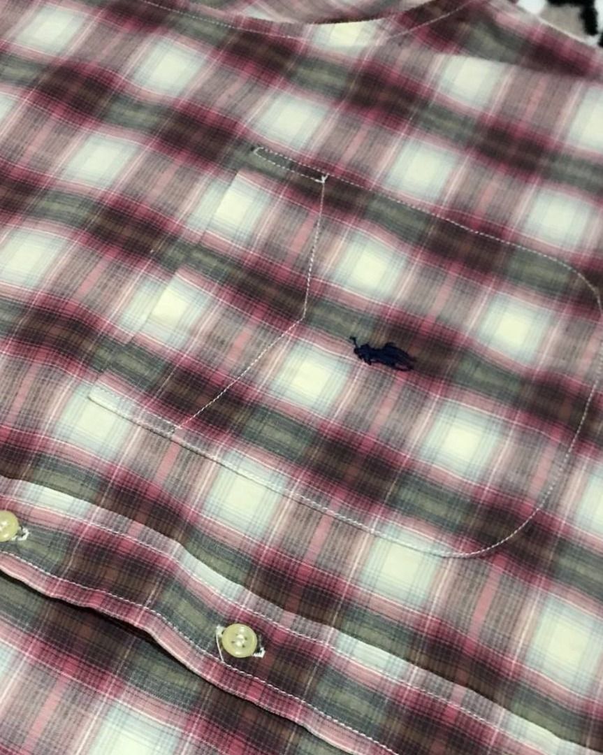 Vintage Polo Ralph Lauren (Category: Tshirts & Polo Shirts ) located in Quezon City. Submitted by fortecant (Listing ID 1393269325, Image 3). Description: ˜”*°• 𝒮𝒾𝓏𝑒 𝓪𝓷𝓭 𝐹𝒾𝓉•°*”˜ Dimes: L 29 x W 24 Fits: L ˜”*°• 𝓒𝓸𝓵𝓸𝓻 & 𝓒𝓸𝓷𝓭𝓲𝓽𝓲𝓸𝓷 •°*”˜ Color Rate: 9/10 Condition: 9/10 ˜”*°• 𝓝𝓸𝓽𝓮𝓼 / 𝓓𝓲𝓼𝓬𝓵𝓪𝓲𝓶𝓮𝓻 •°*”˜ Actual colors may slightly differ from those in the photos. ˜”*°•𝓢𝓱𝓲𝓹𝓹𝓲𝓷𝓰 & 𝓜𝓮𝓮𝓽𝓾𝓹𝓼 •°*”˜ Same D