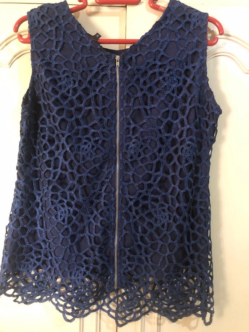 VIVANT TOP (Category: Blouses) located in Quezon City. Submitted by sof1958 (Listing ID 1393278922, Image 2). Description: .