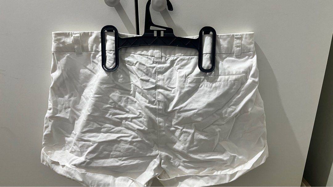 Will Smith White shorts (Category: Shorts) located in Marikina City. Submitted by sofiafntblla (Listing ID 1393388158, Image 3). Description: .