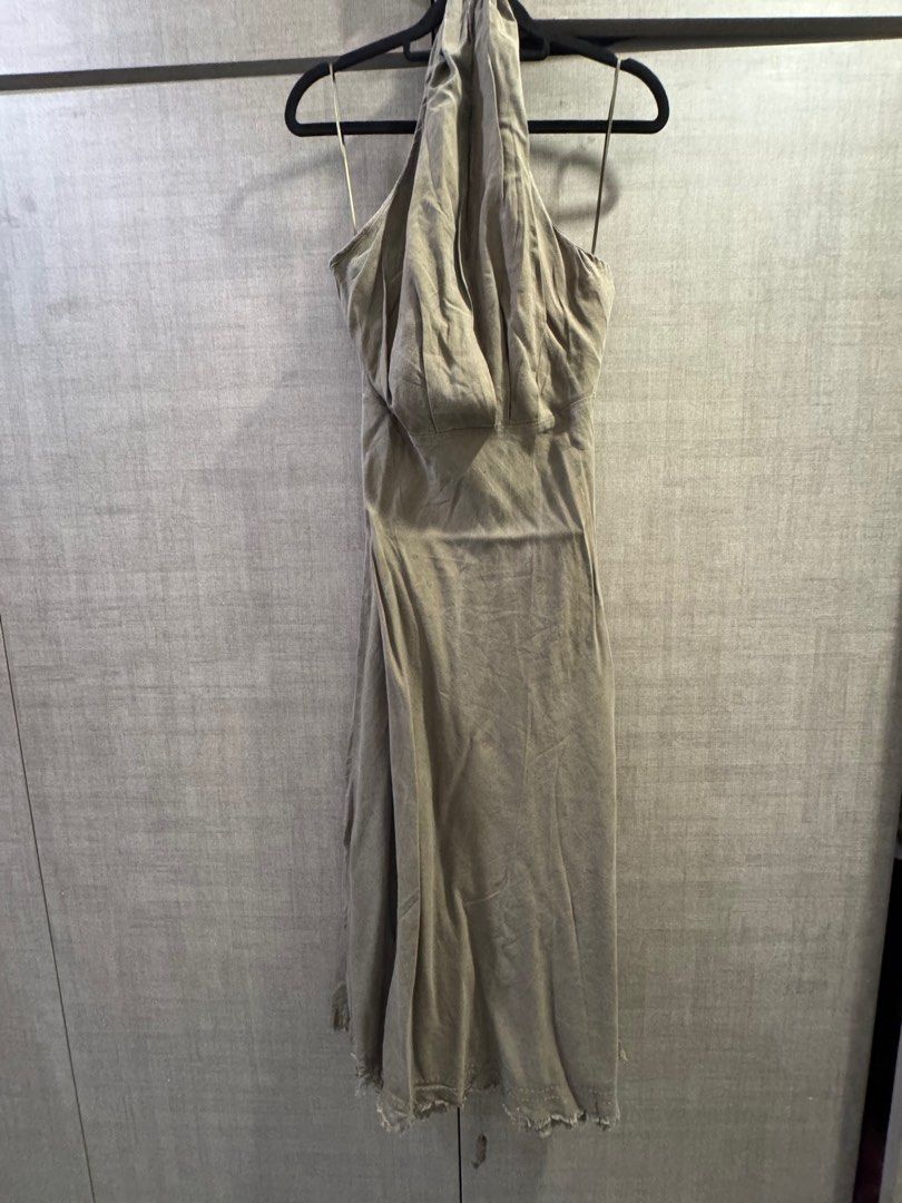 Zara dress (MEDIUM) (Category: Dresses) located in Taguig. Submitted by maybsv (Listing ID 1393270733, Image 3). Description: Med to Large pwede .
