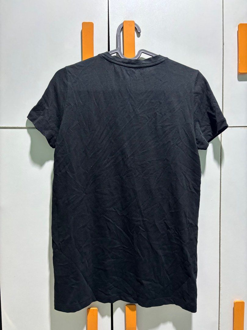 [ AUTHENTIC 💯 ] Lacoste V-neck Shirt Black (Small) (Category: Shirts) located in Manila. Submitted by codeofethixx (Listing ID 1393478684, Image 2). Description: ☁️ Only used once then nastock na for a year 🤧 ‼️ Pag meetup I require a 50% downpayment po then you pay the balance once maabot ko yung item. This is to ensure na I am not dealing with a bogus. Strictly no cancellation po and kung saan lang yung location. Let’s not waste each other’s 