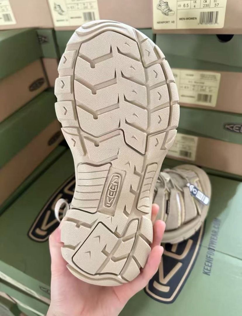 ✅ KEEN Newport H2 Sandals Unisex Game Yellow (Category: Flipflops and Slides) located in Singapore. Submitted by hkhklly77 (Listing ID 1393567651, Image 5). Description: ✅ KEEN Newport H2 Sandals Unisex Game Yellow 💨 Size: Eu36-45 💨 Color: Game Yellow 📷 I will take photos for confirmation before sending out 💬 If you are interested, please pm!.