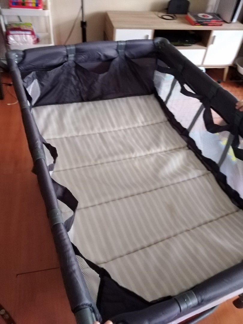 Akeeva Crib (Category: Cots & Cribs) located in Manila. Submitted by dominizera89167 (Listing ID 1393449495, Image 3). Description: Never been used. See full description on 2nd photo. RFS: our baby is co-sleeping on our bed! No box..