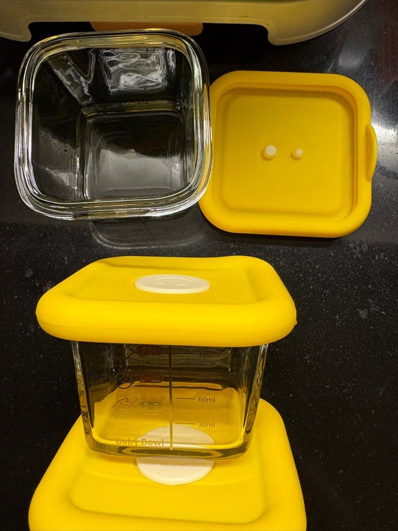 Baby food storage (Category: Weaning & Toddler Feeding) located in Makati City. Submitted by shoplecloset (Listing ID 1393554817, Image 2). Description: P90 each. P260 take all..