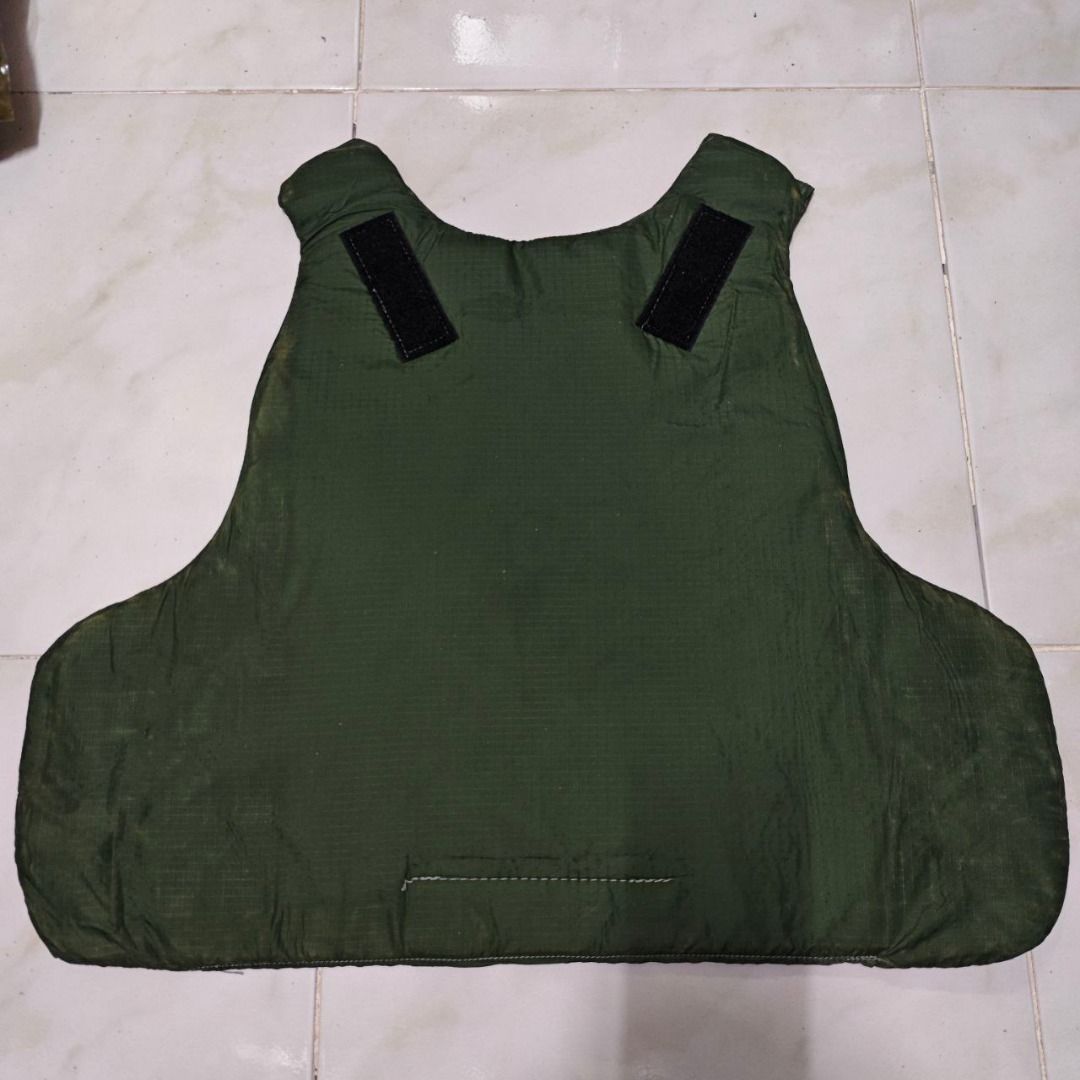 Ballistic Panels (Set: FRONT BACK) Soft Body Armor (Interceptor Point Blank) (Category: Vests) located in Quezon City. Submitted by marianodeclutter (Listing ID 1393587785, Image 1). Description: Used stock by US Army. Original MADE IN USA SIZES: Large (SOLD) Medium (1 set) Small (2 sets) Location: Quezon City, Central Avenue.