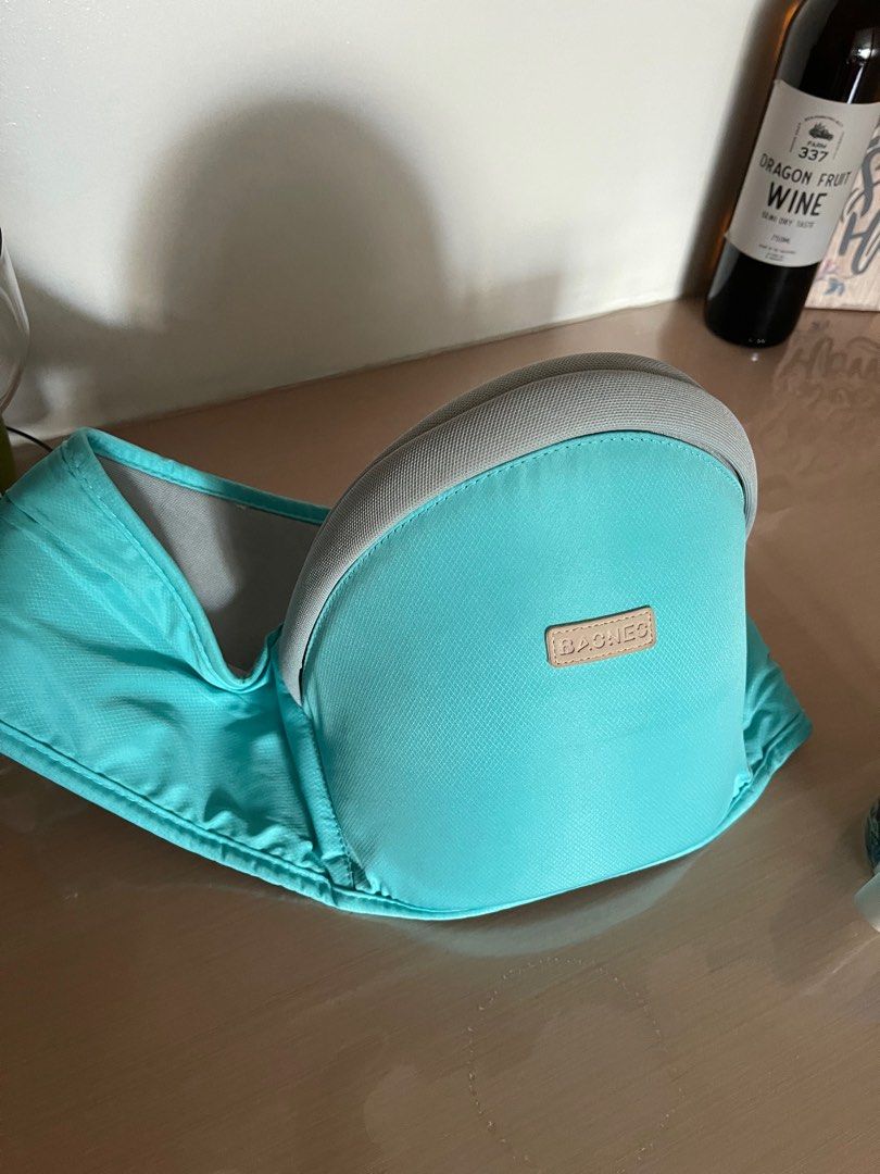 Baoneo baby hip carrier blue (Category: Carriers & Slings) located in Manila. Submitted by kristielyntan (Listing ID 1393476354, Image 1). Description: Baoneo baby hip carrier blue.