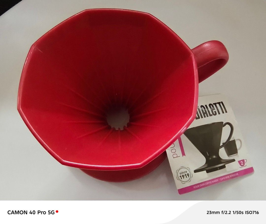 Bialetti pour over coffee dripper (Category: Coffee & Tea Tableware) located in Paranaque City. Submitted by missteks1016 (Listing ID 1393459889, Image 3). Description: - authentic new with tag - good for 2 cups.