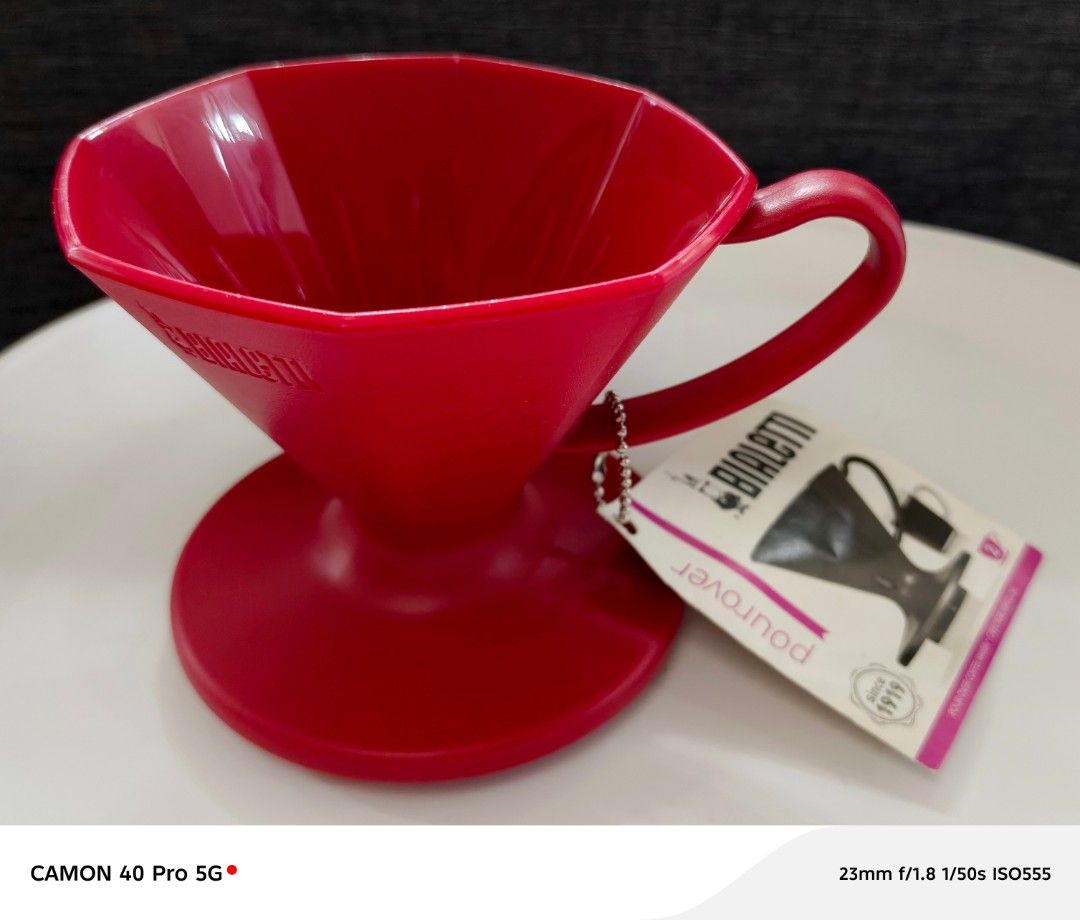 Bialetti pour over coffee dripper (Category: Coffee & Tea Tableware) located in Paranaque City. Submitted by missteks1016 (Listing ID 1393459889, Image 1). Description: - authentic new with tag - good for 2 cups.