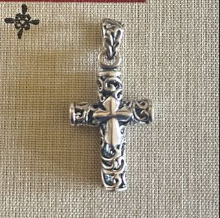 Bought in Europe craftsman shop 925 silver cross pendant 歐洲銀店購入 純銀 925 十字架 鏤空 吊墜64201644085633110