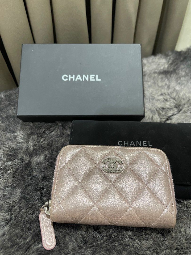 Chanel Zippy Wallet (Category: Luxury Bags & Wallets) located in Quezon City. Submitted by theluxurycityph. (Listing ID 1393491295, Image 2). Description: Chanel Zippy Wallet Dustbag and Box .