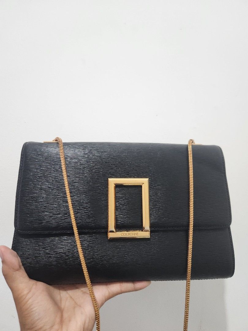 Couronne Party Bag (Category: Luxury Bags & Wallets) located in Gapan. Submitted by altheascollection (Listing ID 1393611401, Image 3). Description: Slight tarnish sa hardwares Super pretty pa sa personal.