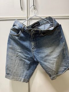 (Category: ) located in . Submitted by shoplikeboss (Listing ID 1393581901, Image 1). Description: .