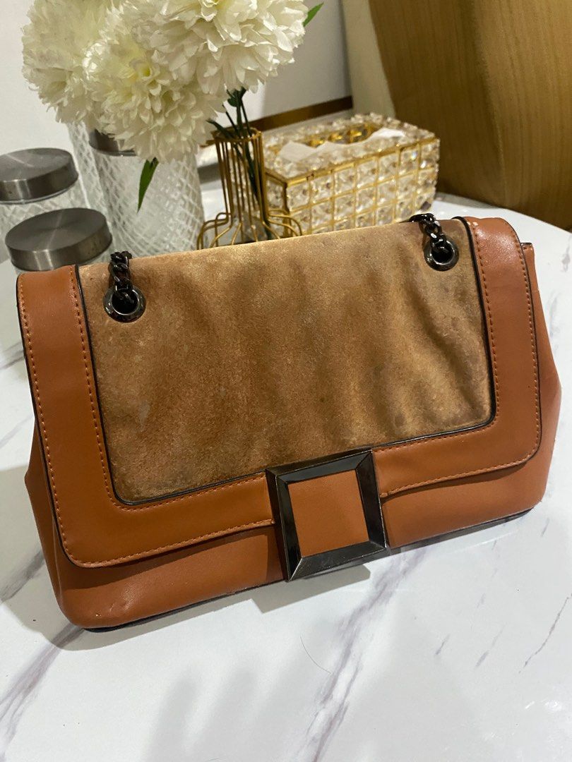 Hanna Bag (Kategori: Tas & Dompet Wanita) berada di Bekasi. Dikirim oleh prelovedivena (ID iklan 1393599715, Gambar 1). Deskripsi: minus kulit mengelupas dibeberapa part seperti foto.. .
