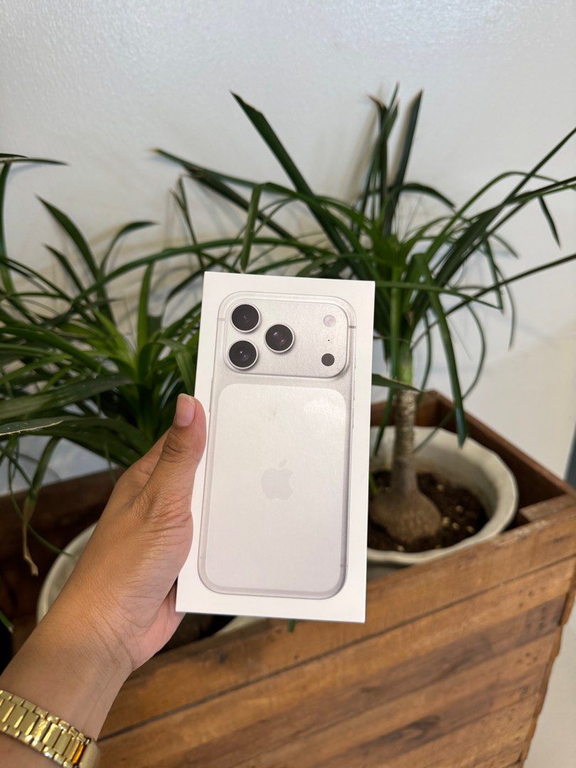 IPhone 17 Pro 256gb, 512gb and 1TB (Category: iPhone 17 Series) located in Pasig City. Submitted by melissaomb01623 (Listing ID 1393552071, Image 3). Description: IPhone 17 Pro Brand new Hk variant single sim plus e sim 1 year warranty 256gb 77,500 512gb 89k 1TB 103k 📌pick up store in greenhills shopping center 📌we do cod in metro manila and near provinces just add sf only 📌we ship nationwide via LBC 📌we accept swap/trade in 📌we accept credi