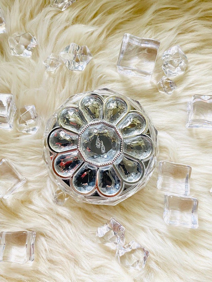 JILL STUART BLOOM COUTURE EYES (Category: Makeup) located in Pagsanjan. Submitted by lavishbyji22912 (Listing ID 1393504010, Image 3). Description: AUTHENTIC WELL USED WITH BOX bought in japan see photos.