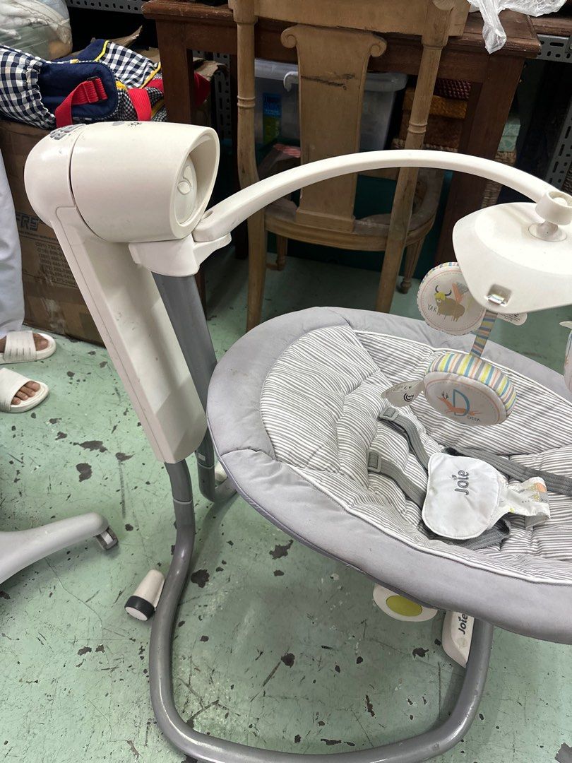 Joie - BABY SWING ROCKER (Category: Baby High Chairs) located in Makati City. Submitted by sheheynnn_ (Listing ID 1393454863, Image 3). Description: ALL FUNCTIONAL STILL NEGO - PM FOR MORE DETAILS .