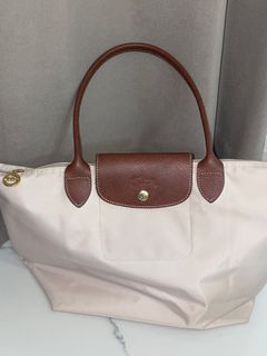 （分類：）位於 。 由 sssssty 提交（商品編號 1393586927，圖片 1）。簡介： 。