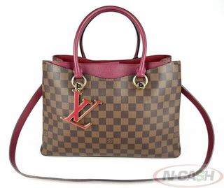 (Category: ) located in . Submitted by luxury_by_ncash_2 (Listing ID 1393455592, Image 1). Description: .