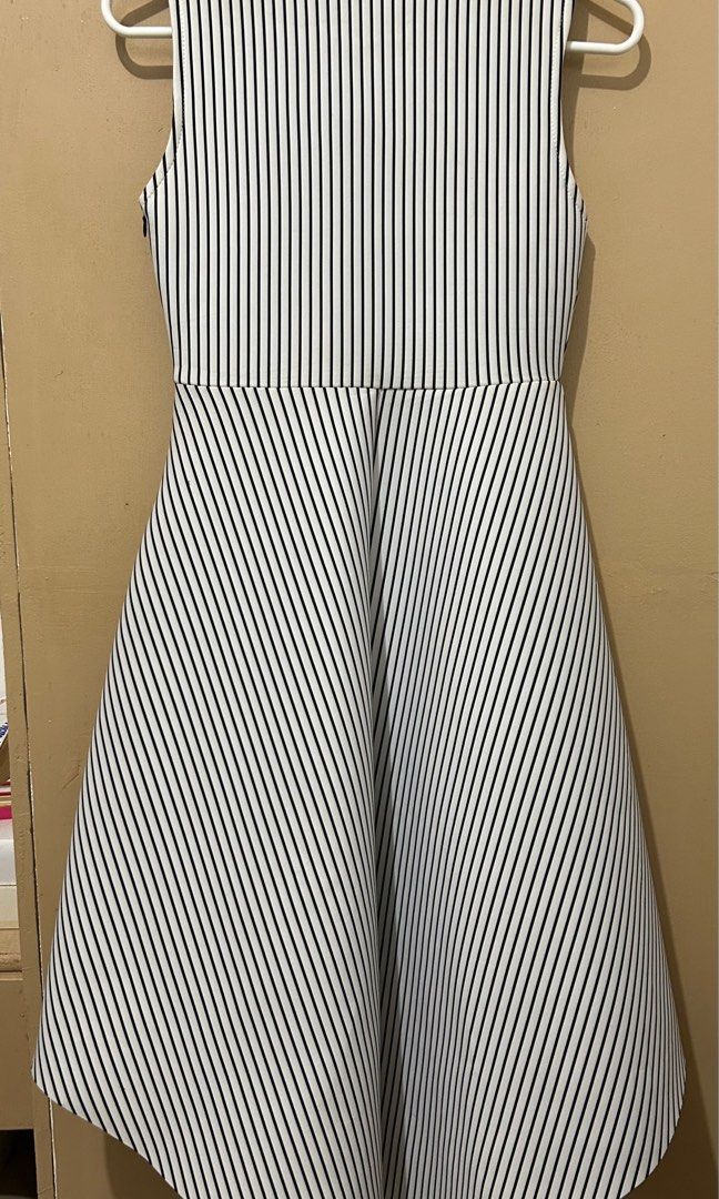MAGS Striped hi-low dress (Category: Dresses) located in Davao. Submitted by sabrinarp (Listing ID 1393520405, Image 3). Description: - used once - belt not included - zipper on side - size M .