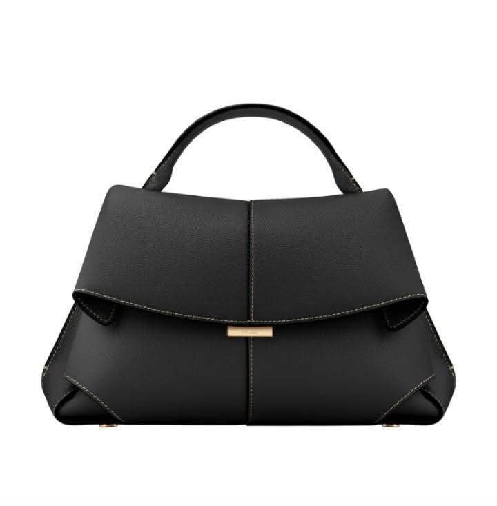 MOKKI HANDBAG/CROSSBODY BAG (Category: Cross-body Bags) located in Manila. Submitted by marissapel07768 (Listing ID 1393460141, Image 1). Description: MOKKI HANDBAG/CROSSBODY BAG - 32.5cm X 24.5cm X 11cm - Leather - Pull Down Closure - 2 Compartments - Internal Slip Pocket - Removable, Adjustable Strap - With a strap, double box and dust bag. 👉 MOP Payment first, thru Gcash BDO Remittance 👉 Courier Manila - Lalamove Provinces - J&T 👉 NO BOGUS 