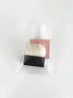 NEW - BENEFITS BLUSH Brush / BENEFITS 胭脂刷 高光刷64214305140226110