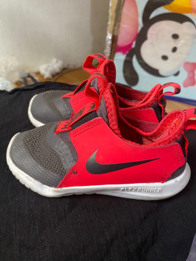 Nike Fl ex runner unisex’s Shoes (Category: Babies & Kids Fashion) located in Las Pinas. Submitted by vasthawk_eee147 (Listing ID 1393448580, Image 2). Description: No issue No box Shoes Only .