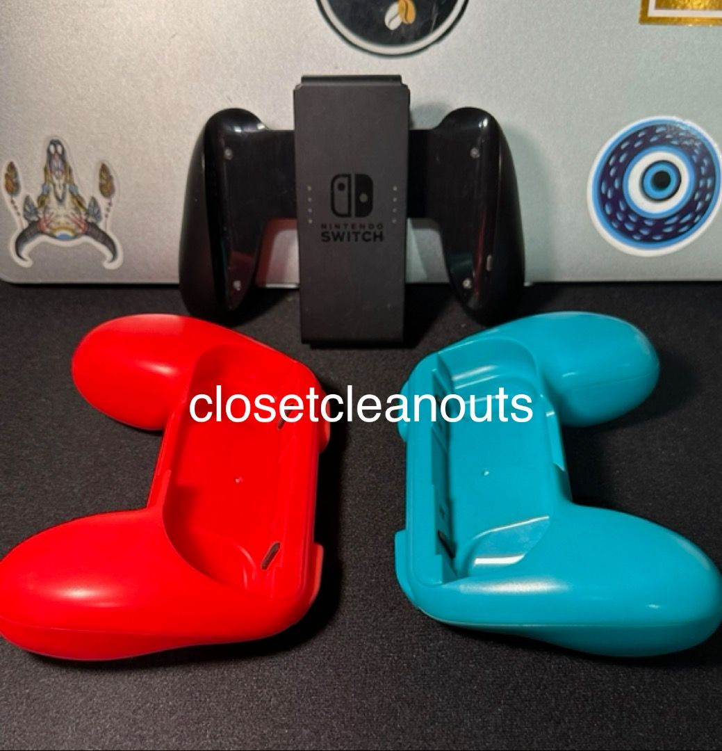 Nintendo Switch Joy-Con Grip (Category: Controllers) located in Quezon City. Submitted by closetcleanoutsph (Listing ID 1393606839, Image 1). Description: Nintendo Switch Joy-Con Grip (Red and Blue) 💰MOP: Gcash(Send Money only)/BDO/BPI. 👍 Mine now, pay now. ❌ NO COD. NO RESERVATIONS. 🎥 Open for VC 🚗Shipping thru SDD (LLM, Grab, Others) of your choice or J&T/LBC/GGX. SF c/o buyer. 📍BRGY. PALTOK, QC .