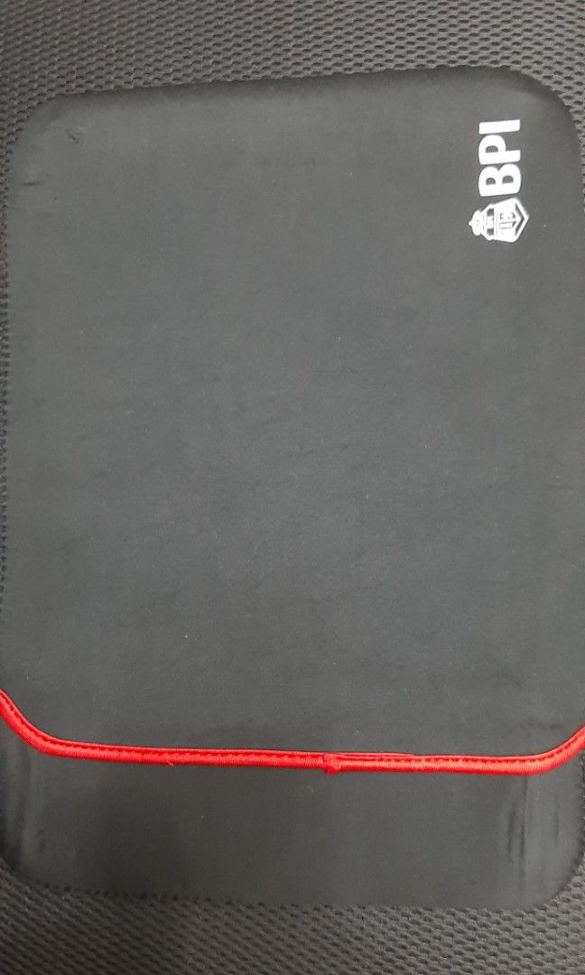 Notebook small Laptop sleeve (Category: Laptop Bags & Sleeves) located in Quezon City. Submitted by maki1505 (Listing ID 1393466250, Image 1). Description: Notebook small Laptop sleeve.