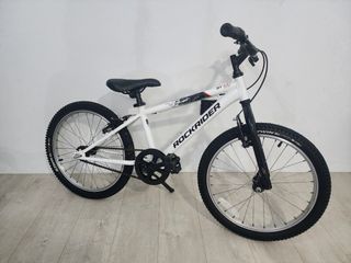 (Category: ) located in . Submitted by alixuan (Listing ID 1393565937, Image 1). Description: .