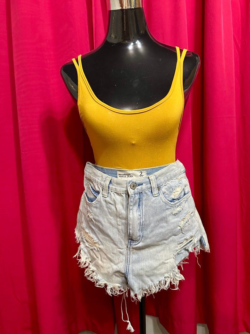 Shorts and Pants size 24-30 (Category: Other Bottoms) located in Bulacan. Submitted by jcshoppe (Listing ID 1393594318, Image 2). Description: Short size 24-27 Pants size 27-31 Check out T!kt0k! .
