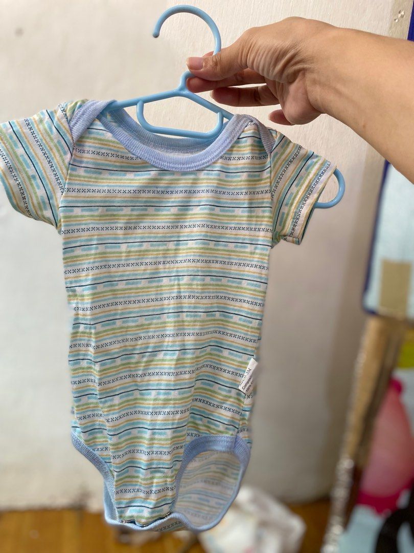 Take all onesie 150 (Category: Babies & Kids Fashion) located in Las Pinas. Submitted by vasthawk_eee147 (Listing ID 1393441144, Image 3). Description: 10/10 color Buttons Zipper Pick up in my location LasPiñas location .
