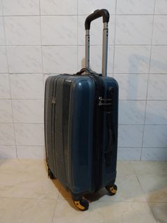 （分類：）位於 。 由 markreyes33775 提交（商品編號 1393605284，圖片 1）。簡介： 。