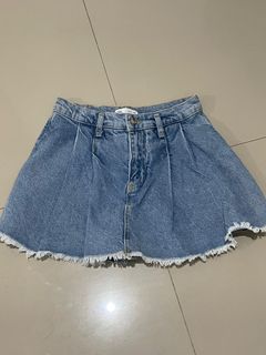 (Category: ) located in . Submitted by maple.apparel (Listing ID 1393586970, Image 1). Description: .
