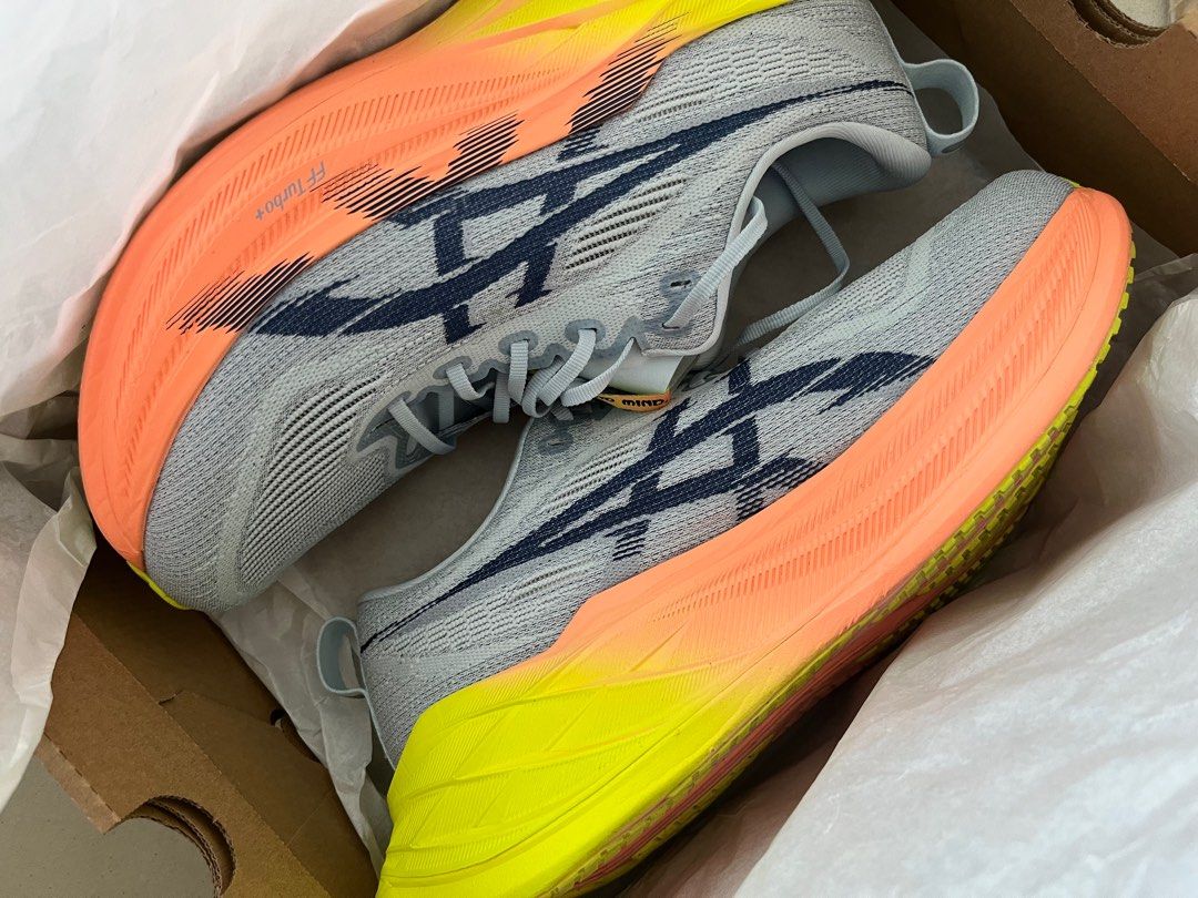 ASICS Superblast 2 Paris - Cool Grey/Safety Yellow - US 10.5 ASICS Superblast 2 Paris - Cool Grey/Safety Yellow - US 10.5