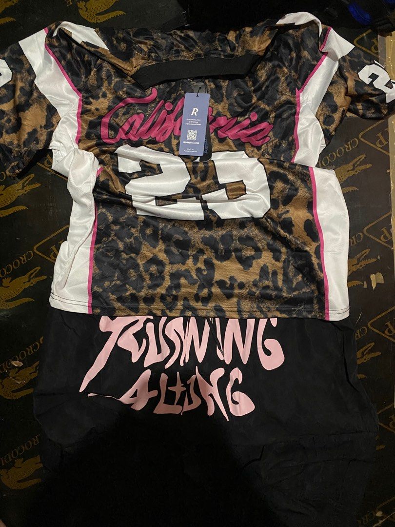 Aspack shein street wear (Category: Activewear) located in Quezon City. Submitted by lv.saint (Listing ID 1390319382, Image 1). Description: Jersey xl Pants xxl.