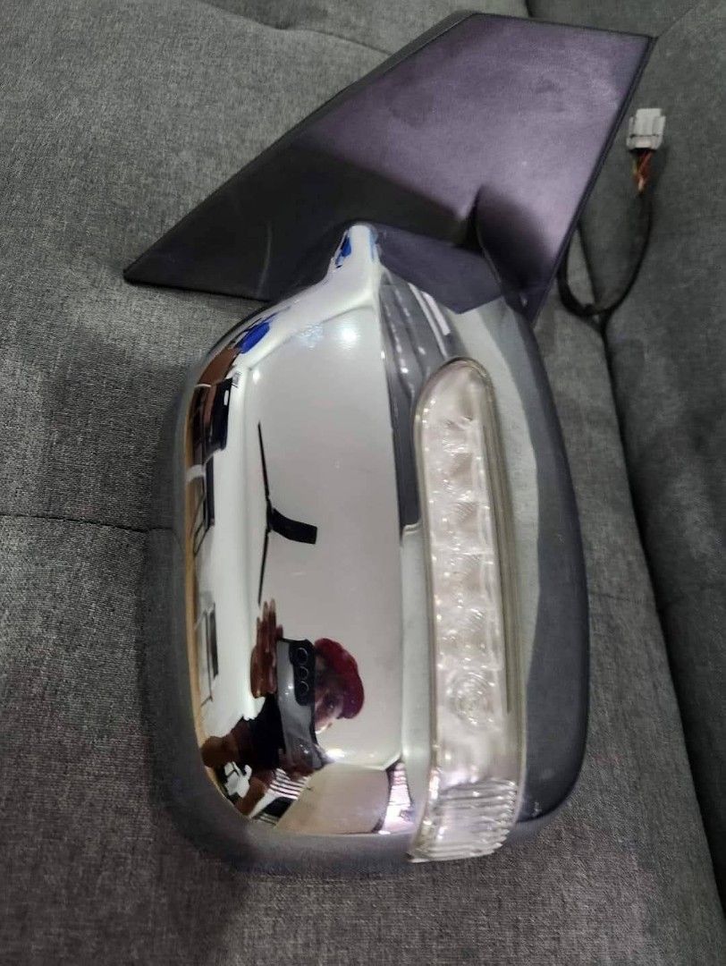 AUTOFOLD CROSSWIND SPORTIVO SIDE MIRROR (Category: Lightings, Horns, and other Electrical Parts and Accessories) located in Marikina City. Submitted by sol.besinga0918 (Listing ID 1390398562, Image 3). Description: For sale 1 piece(ORIGINAL) passenger side Isuzu Sportivo power sidemirror autofold with signal light second hand PRICE : 12,5k LASPINAS AREA 09178427999.