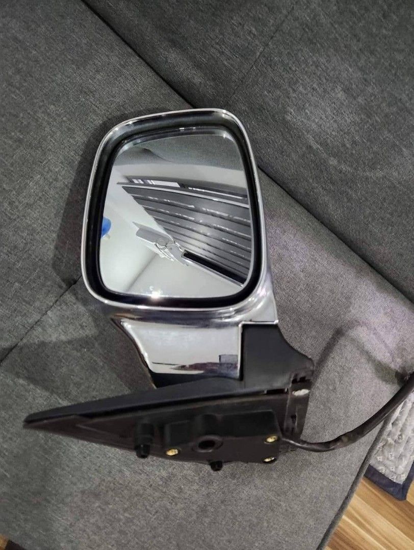 AUTOFOLD CROSSWIND SPORTIVO SIDE MIRROR (Category: Lightings, Horns, and other Electrical Parts and Accessories) located in Marikina City. Submitted by sol.besinga0918 (Listing ID 1390398562, Image 1). Description: For sale 1 piece(ORIGINAL) passenger side Isuzu Sportivo power sidemirror autofold with signal light second hand PRICE : 12,5k LASPINAS AREA 09178427999.