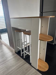 (Category: ) located in . Submitted by moveoutsaleee (Listing ID 1390304748, Image 1). Description: .