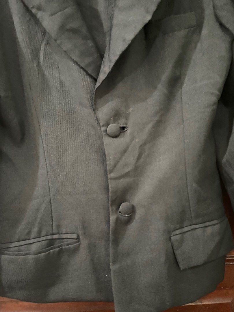 Black Blazer Medium (Category: Coats, Jackets and Outerwear) located in Cebu City. Submitted by karent3000 (Listing ID 1390258452, Image 2). Description: Needs wash, no when worn.