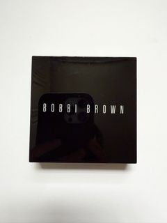 Bobbi Brown Highlighting Powder 美肌光影粉  Colour: Pink Glow64216186805121110