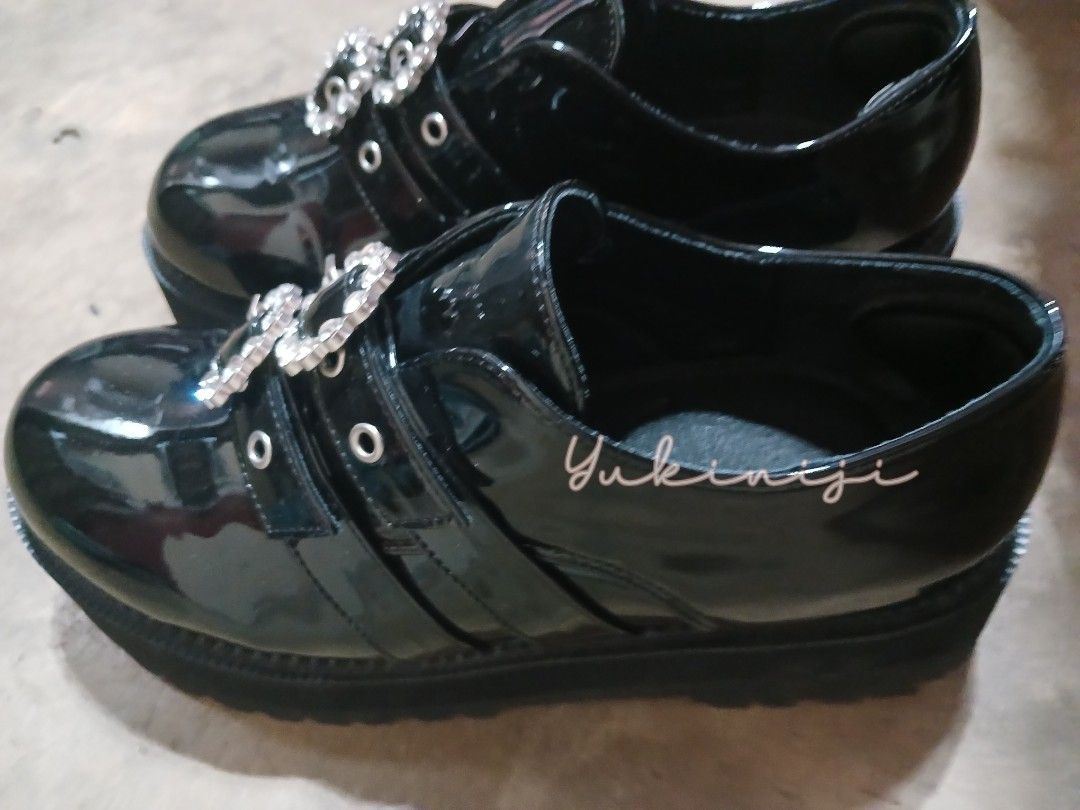 Bubbles Shoe - Jirai Kei (low heel) (Category: Loafers) located in Santo Tomas. Submitted by kina.x (Listing ID 1390263802, Image 2). Description: Bubbles shoes size 37 (best fit 23 ~ 23.5 cm) Heel size: 5cm *with flaw sa left shoe may gasgas* Price: 2,390 Used 2x only.