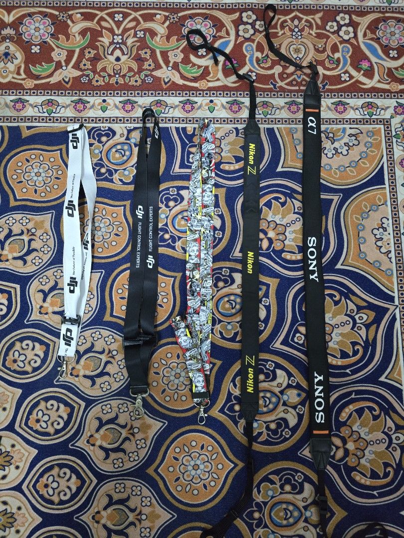 Camera & Drone Strap (Category: Camera Bags & Carriers) located in Kuala Lumpur. Submitted by alfian.bj (Listing ID 1390373113, Image 1). Description: Camera & Drone remote Strap 1 RM10 ambik semua RM40 COD KL,Gombak,Setapak.