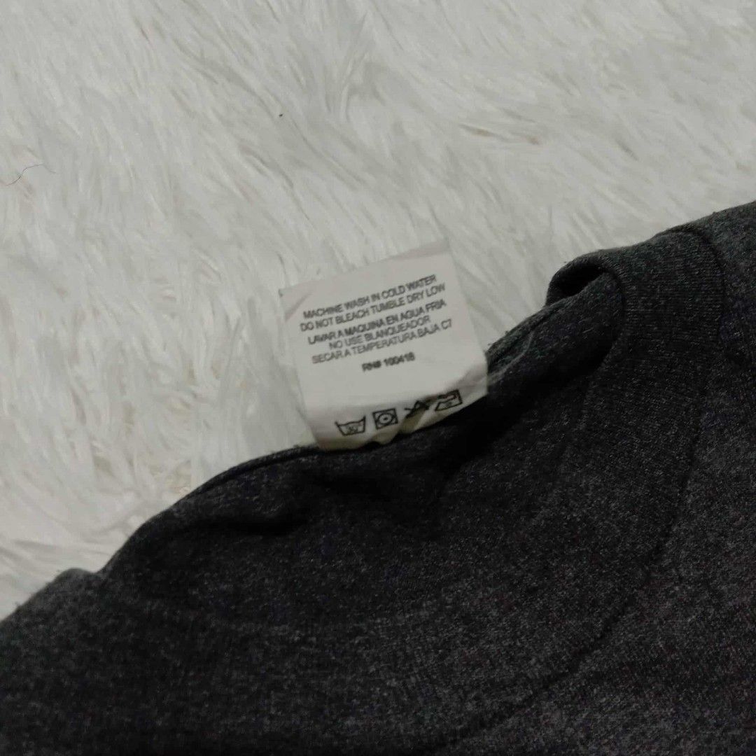 Charcoal Gray Comfort Proclub (Category: Tshirts & Polo Shirts ) located in Manila. Submitted by sitofinds (Listing ID 1390284086, Image 3). Description: For Sale 📣 Charcoal Gray Comfort Proclub Size L Length 30 Width 22 10/10 Color Rate Excellent Condition 👌🏽 🏷️₱ 449 Free Shipping via JNT 📦 Meet up around SM Bicutan Can pick up or drop off Taguig, Upper Bicutan 📍 DM for more details 📩.